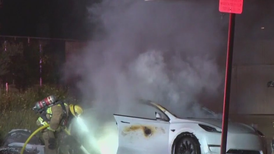 3 killed 1 injured in fiery Murrieta crash